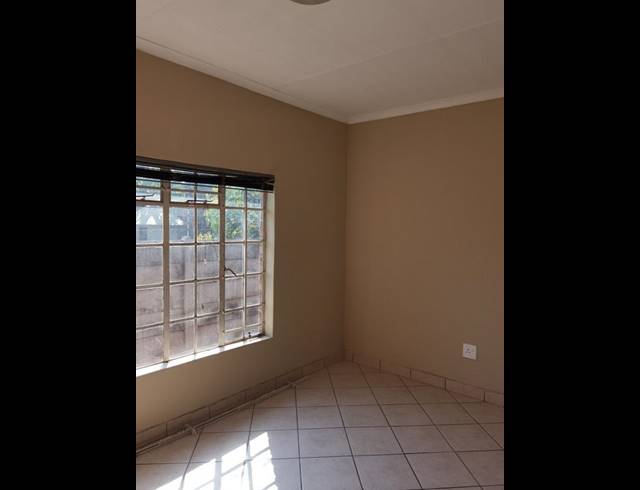 3 BEDROOM TOWNHOUSE FOR SALE IN MOKOPANE CENTRAL